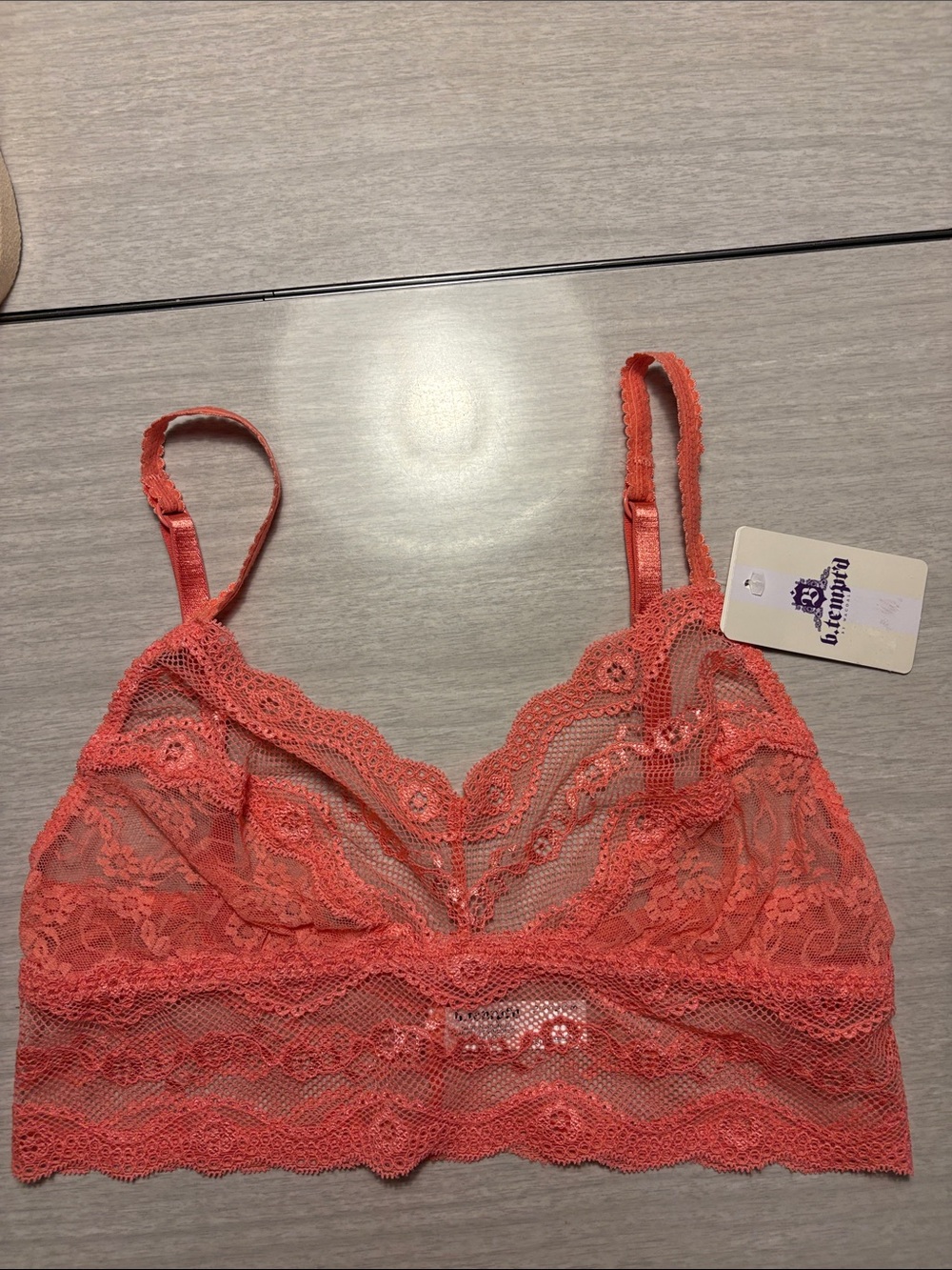 NWT Wacoal brand B. Tempt’D Delicate Lace Bralette in Coral Small